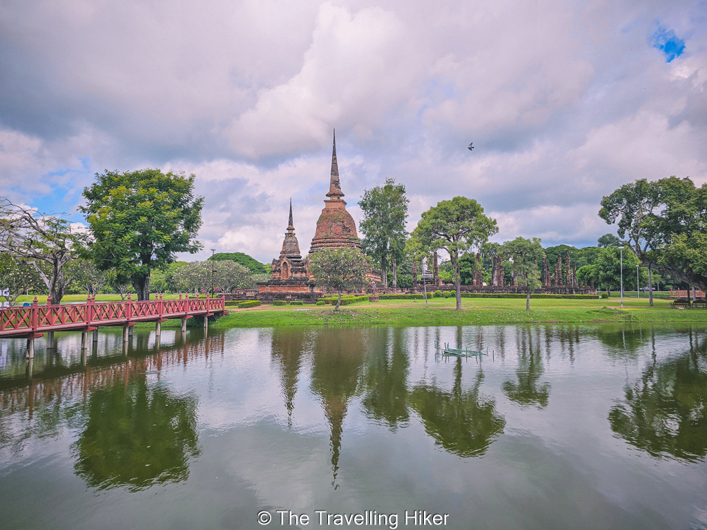 Sukhothai Historical Park Guide: Wat Sa Si